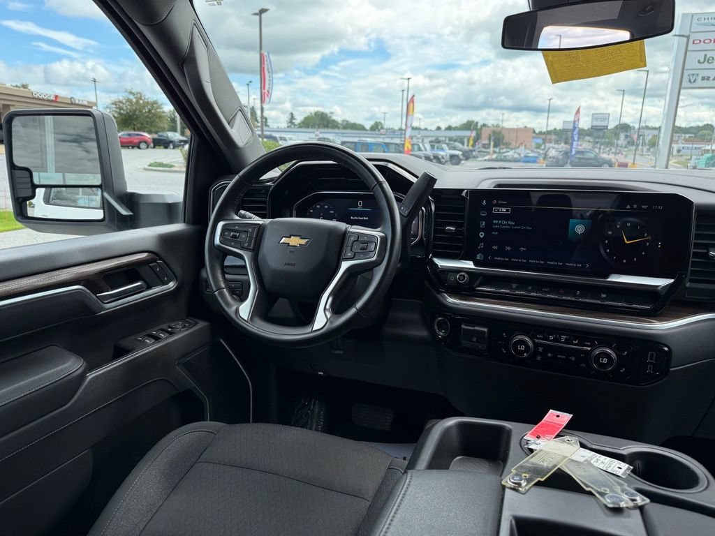 Used 2025 Chevrolet Silverado 2500 LT w/ Convenience Package AWD/4WD image 31