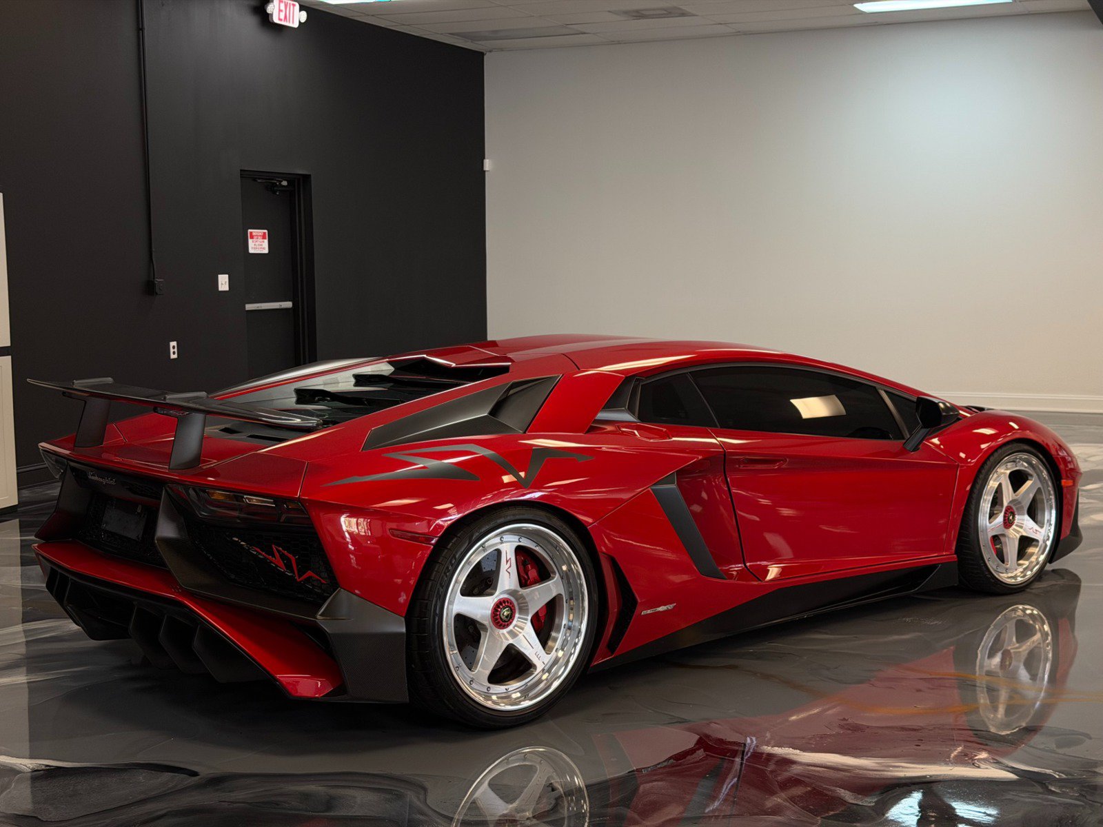 Used 2016 Lamborghini Aventador LP 750-4 Superveloce AWD/4WD image 19