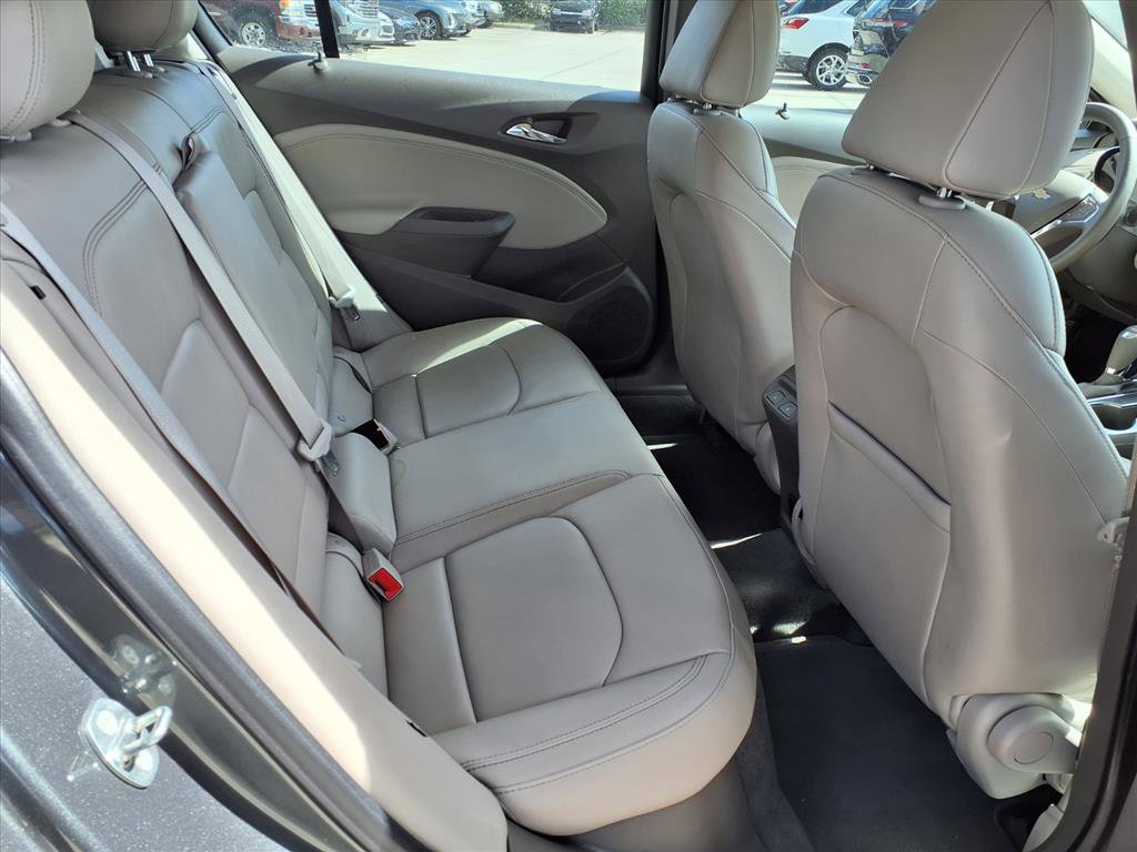 Used 2018 Chevrolet Cruze Premier image 10
