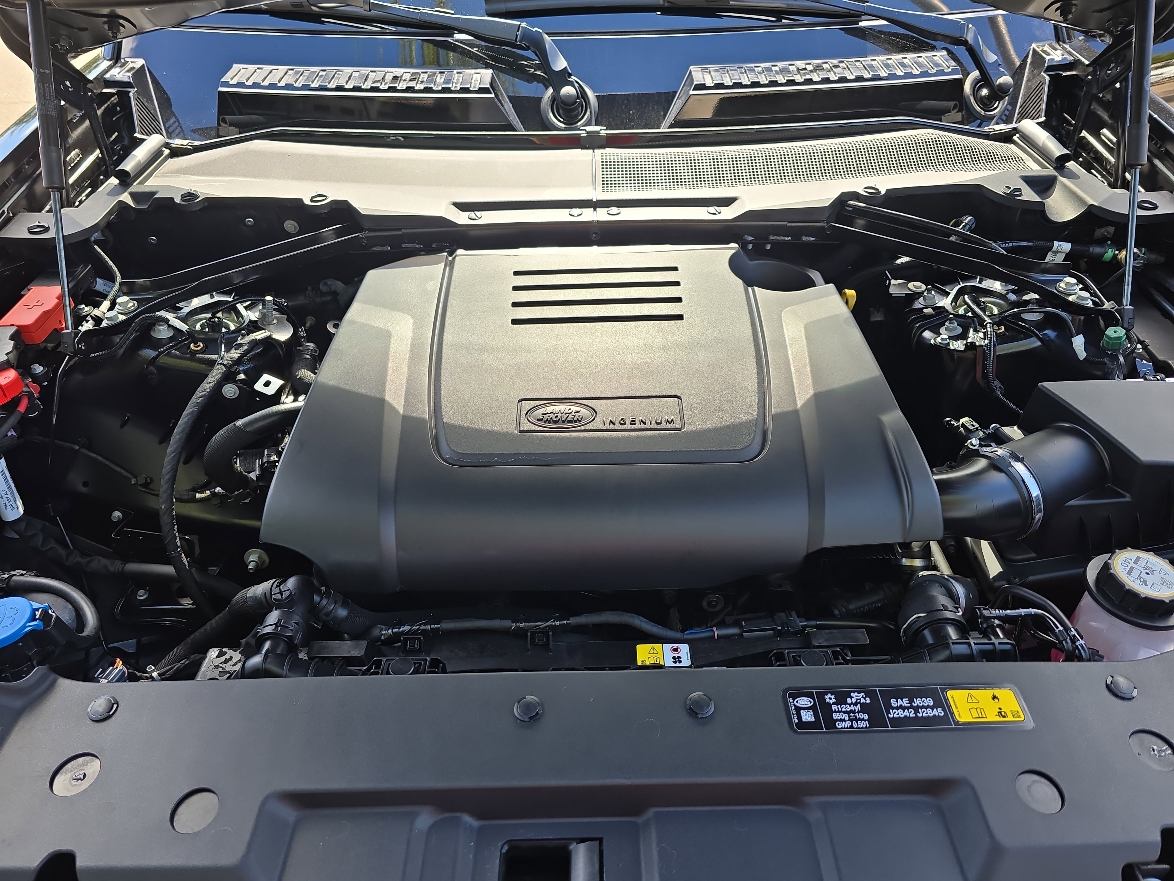 New 2026 Land Rover Defender 110 S image 29