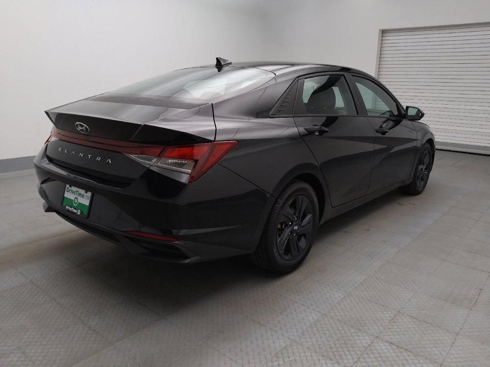 Used 2022 Hyundai Elantra SEL w/ Convenience Package FWD image 9
