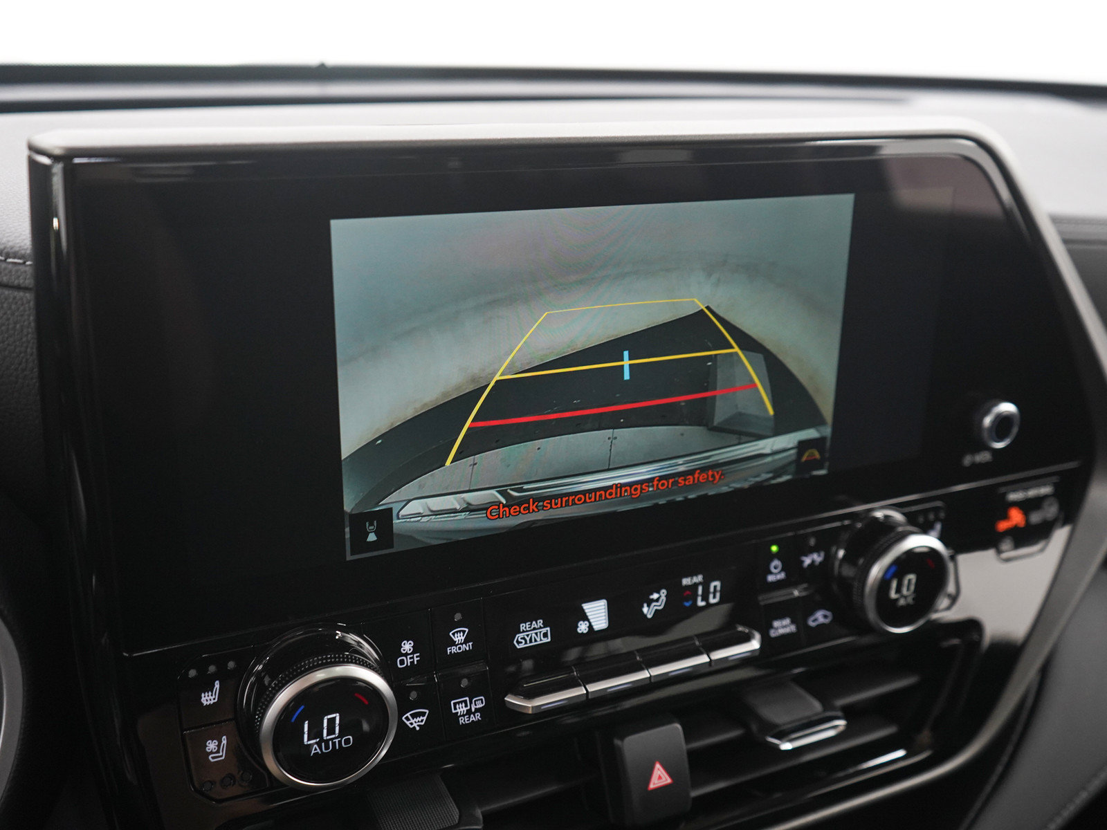 Used 2025 Toyota Highlander Limited AWD/4WD image 22