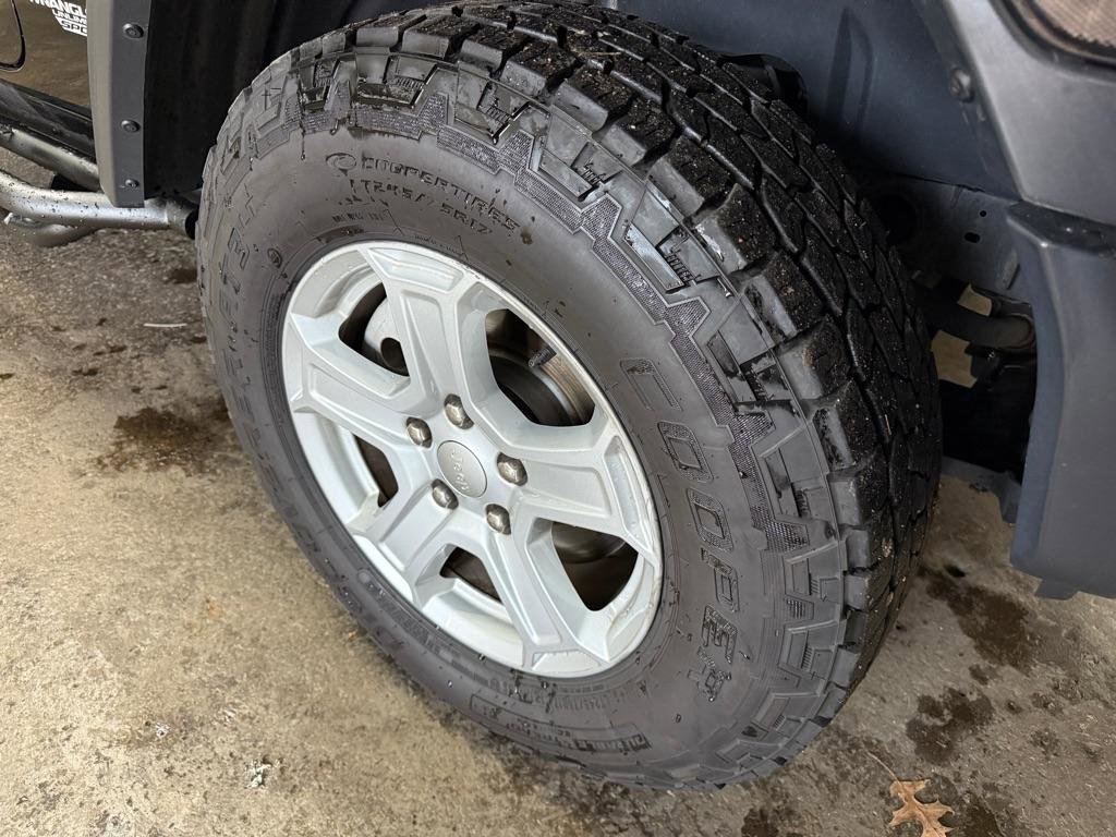 Used 2018 Jeep Wrangler Unlimited Sport S image 8