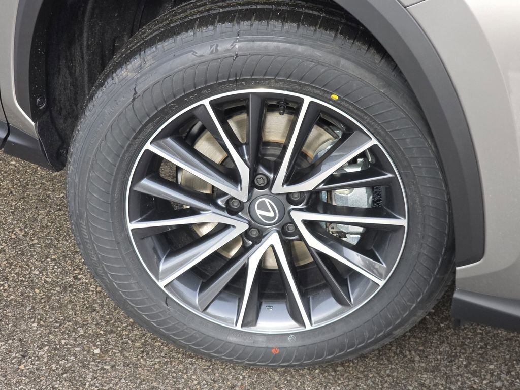 New 2026 Lexus NX 350h FWD image 10