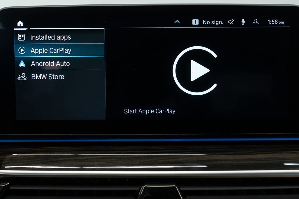 Used 2023 BMW 530e xDrive w/ Premium Package image 30