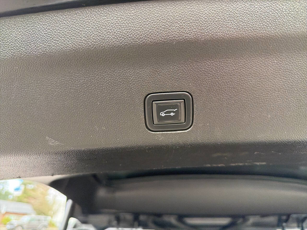 Used 2021 Chevrolet Tahoe LT w/ LT Signature Package image 7