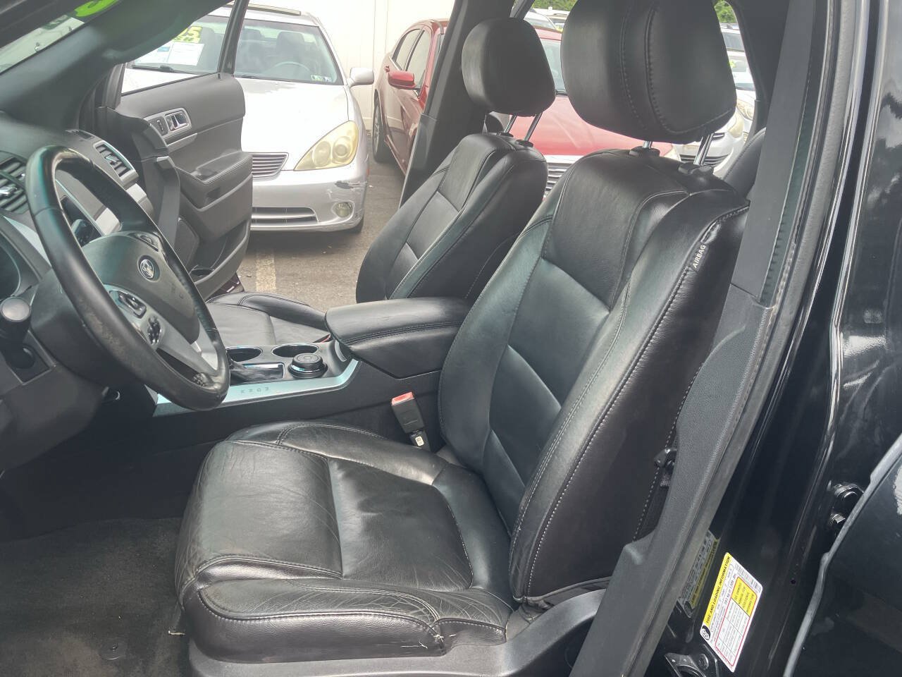 Used 2013 Ford Explorer XLT AWD/4WD image 28