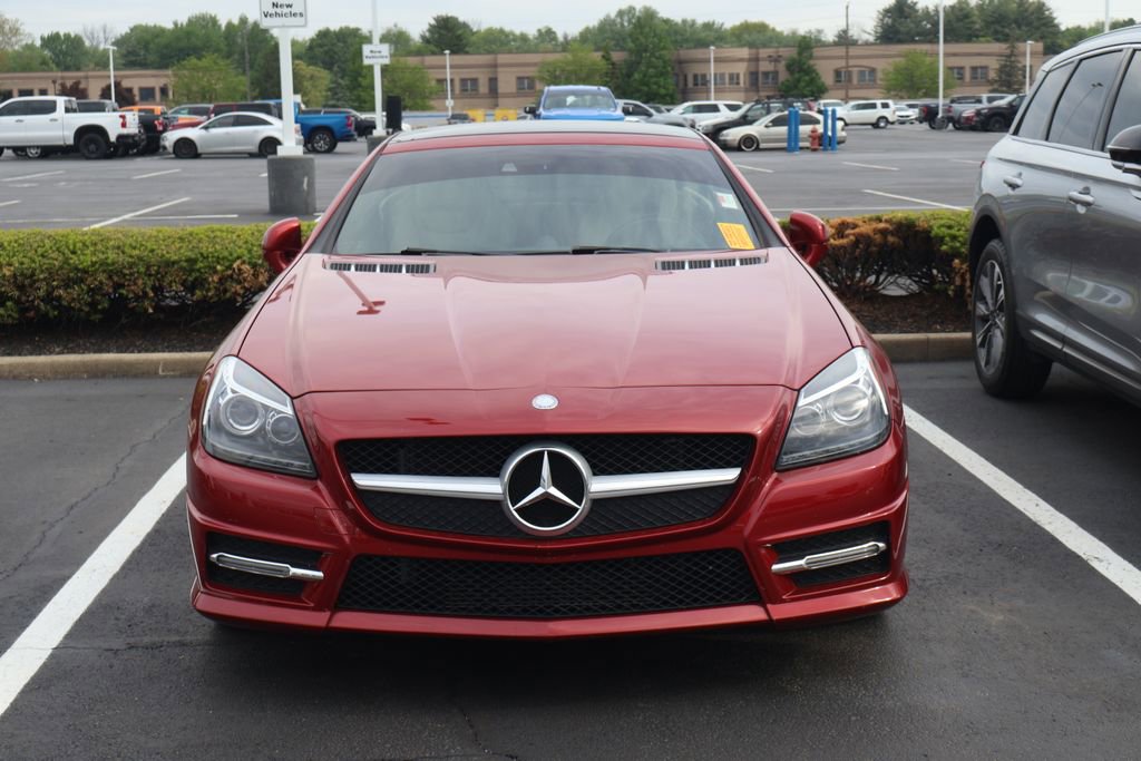 Used 2016 Mercedes-Benz SLK 300 image 2