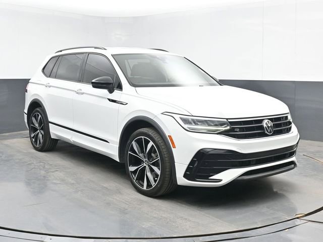 Used 2022 Volkswagen Tiguan SE R-Line FWD image 2
