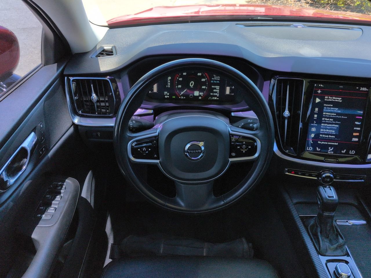 Used 2019 Volvo S60 T5 Momentum image 16