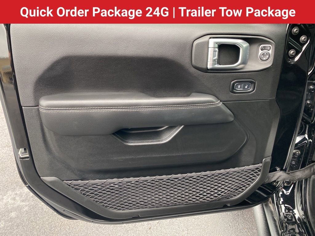 Used 2022 Jeep Gladiator Overland w/ Popular Equipment Package AWD/4WD image 9