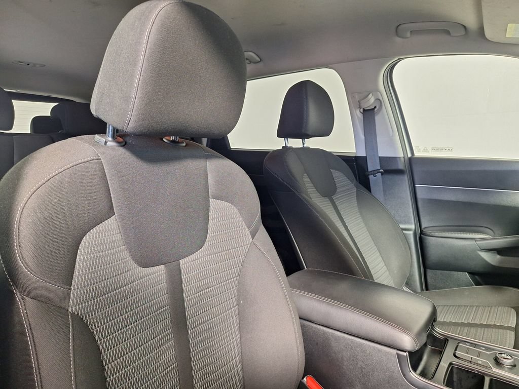 Used 2022 Kia Sorento LX FWD image 27