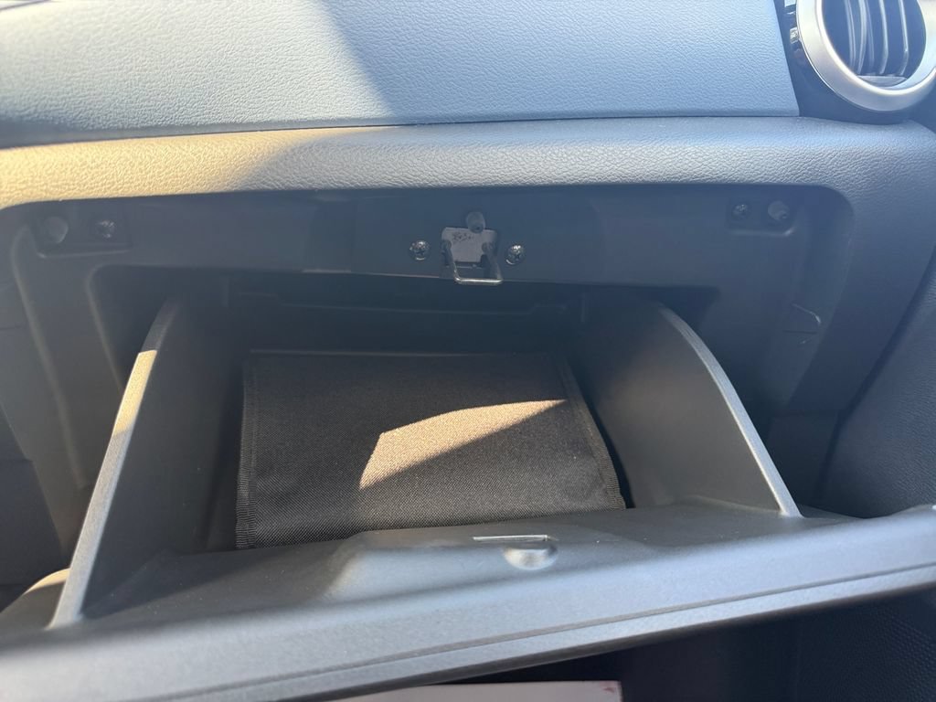 Used 2025 Nissan Versa SV FWD image 20
