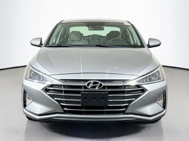 Used 2020 Hyundai Elantra SE FWD image 2
