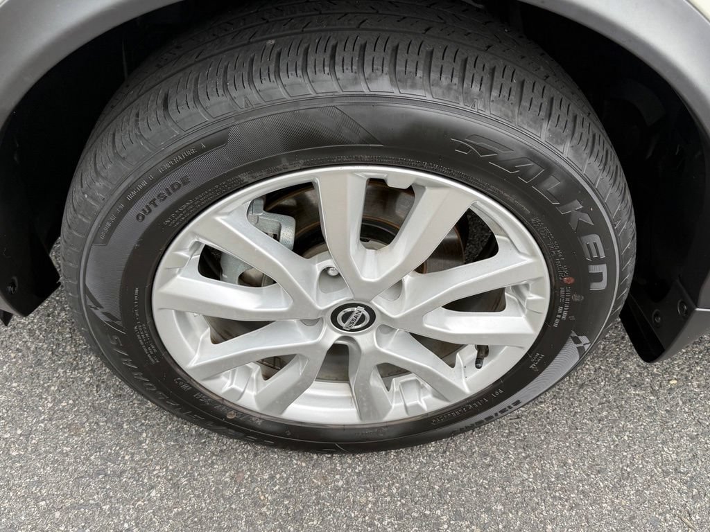 Used 2022 Nissan Rogue Sport SV AWD/4WD image 11