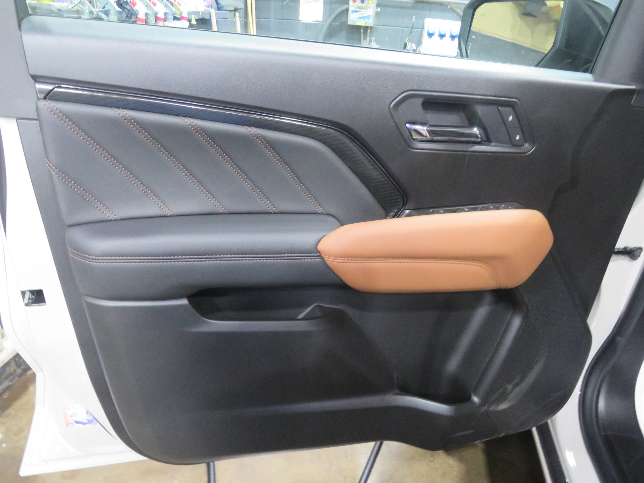New 2026 GMC Canyon AT4 w/ Technology Plus Package AWD/4WD image 15