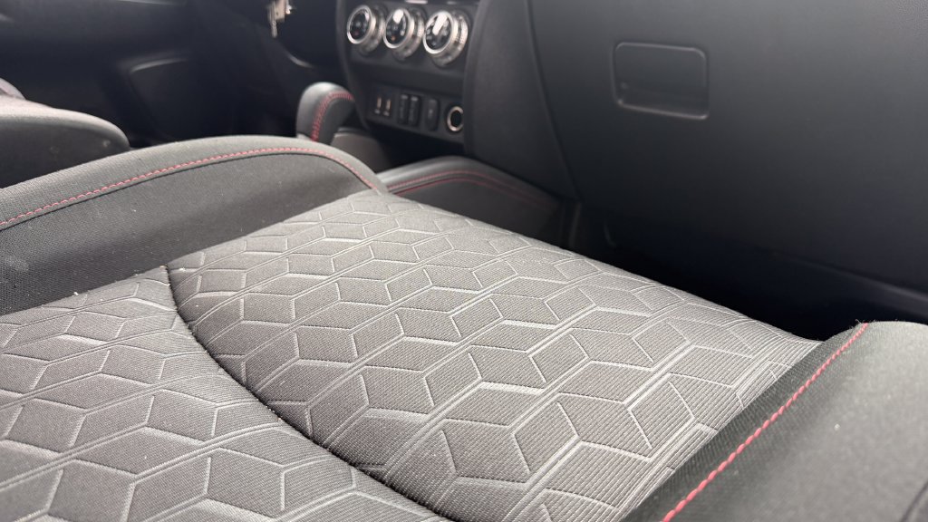 Used 2024 Mitsubishi Outlander Sport LE AWD/4WD image 19