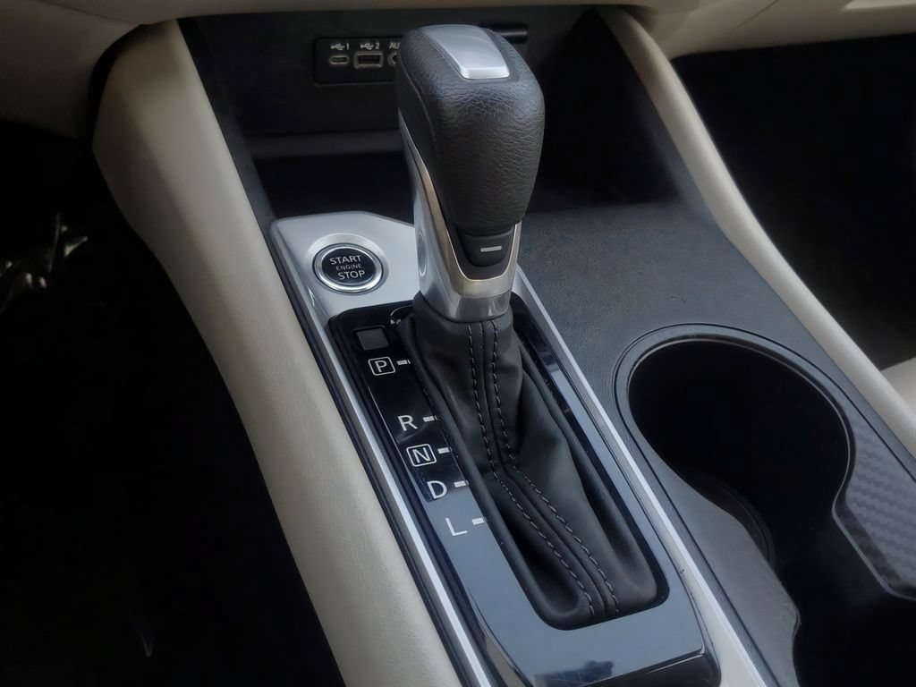Used 2025 Nissan Altima 2.5 SV FWD image 28