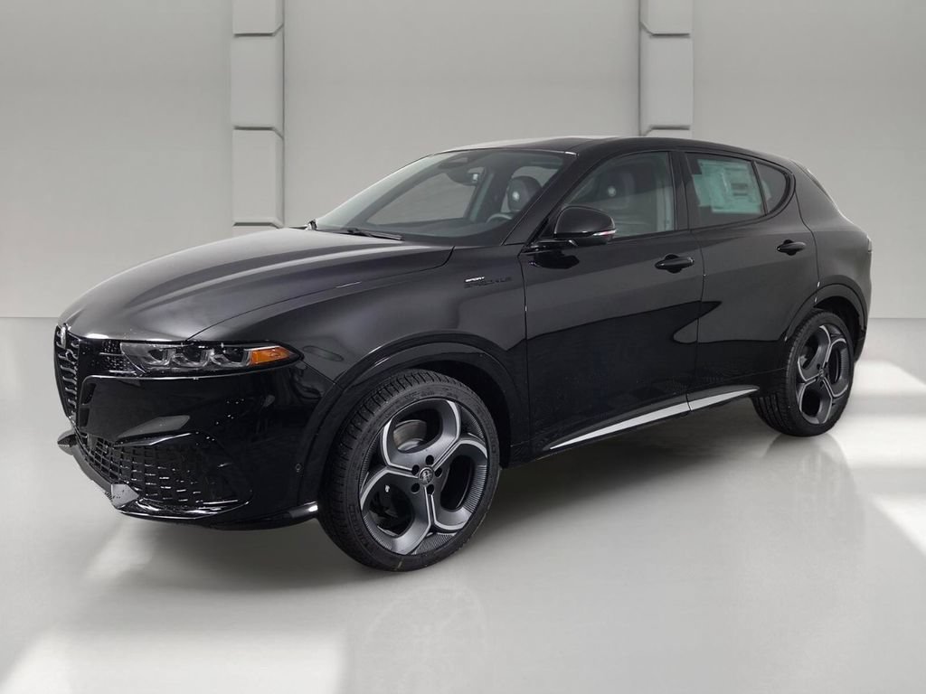 New 2026 Alfa Romeo Tonale w/ Active Assist Package AWD/4WD image 4
