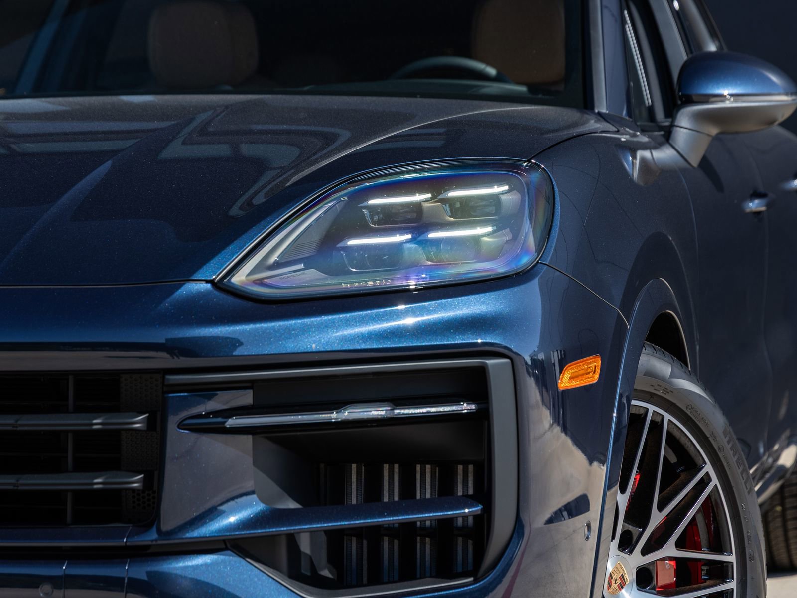 Certified 2025 Porsche Cayenne S AWD/4WD image 18