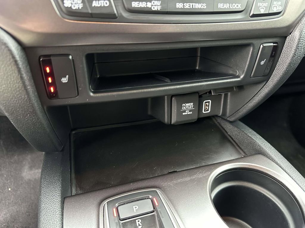 Used 2022 Honda Pilot Sport image 30