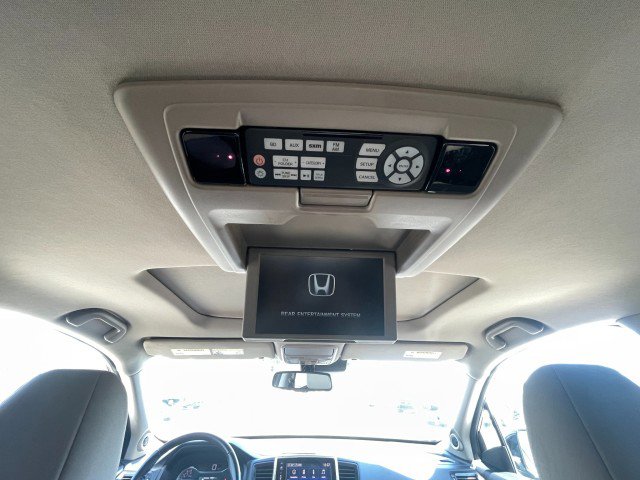 Used 2017 Honda Pilot Touring image 40