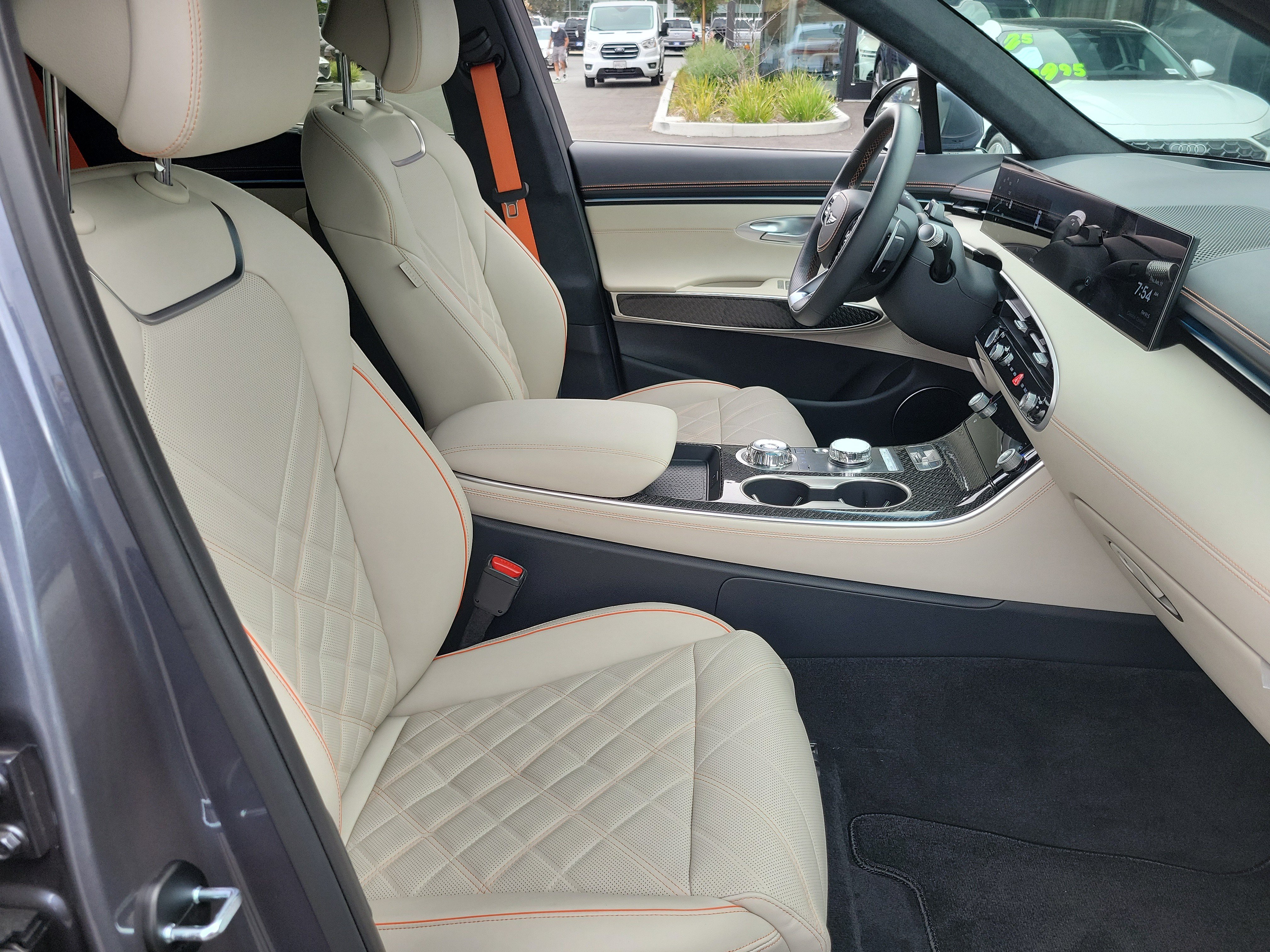 Certified 2026 Genesis GV70 3.5T Sport Prestige AWD/4WD image 21