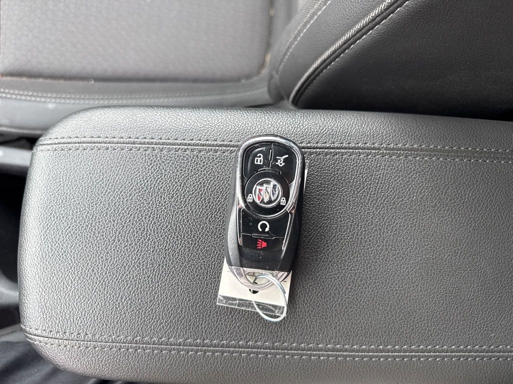 Used 2023 Buick Encore GX Select w/ Sport Touring Package image 23