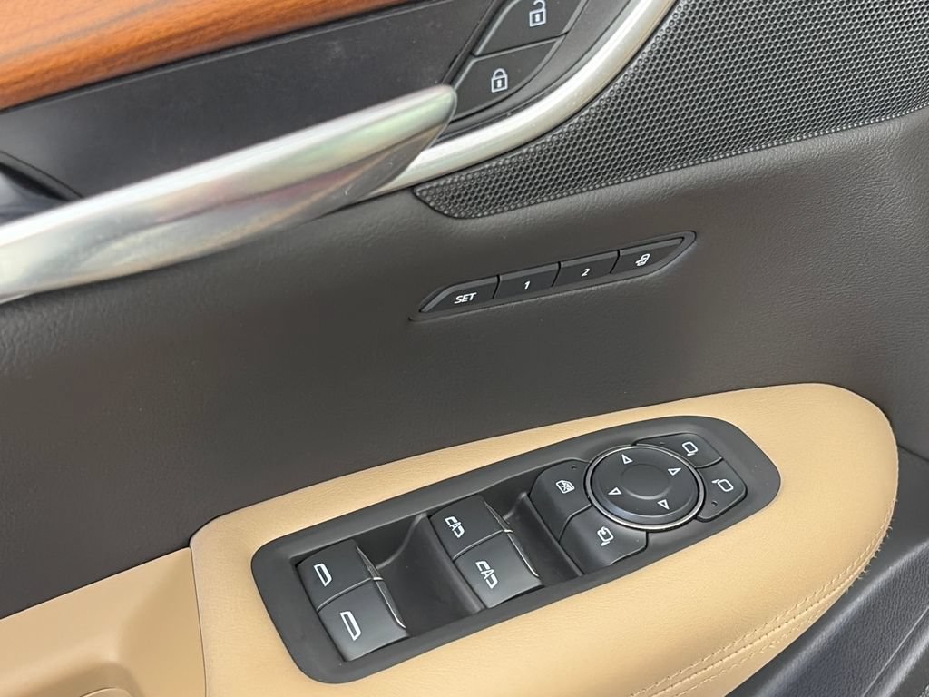 Used 2019 Cadillac XT5 Platinum AWD/4WD image 26