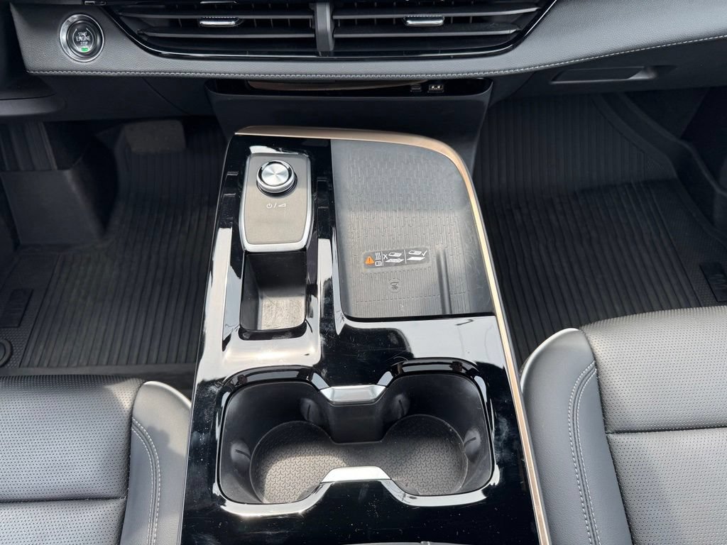 Certified 2025 Buick Enclave Avenir w/ LPO, Floor Liner Package FWD image 25