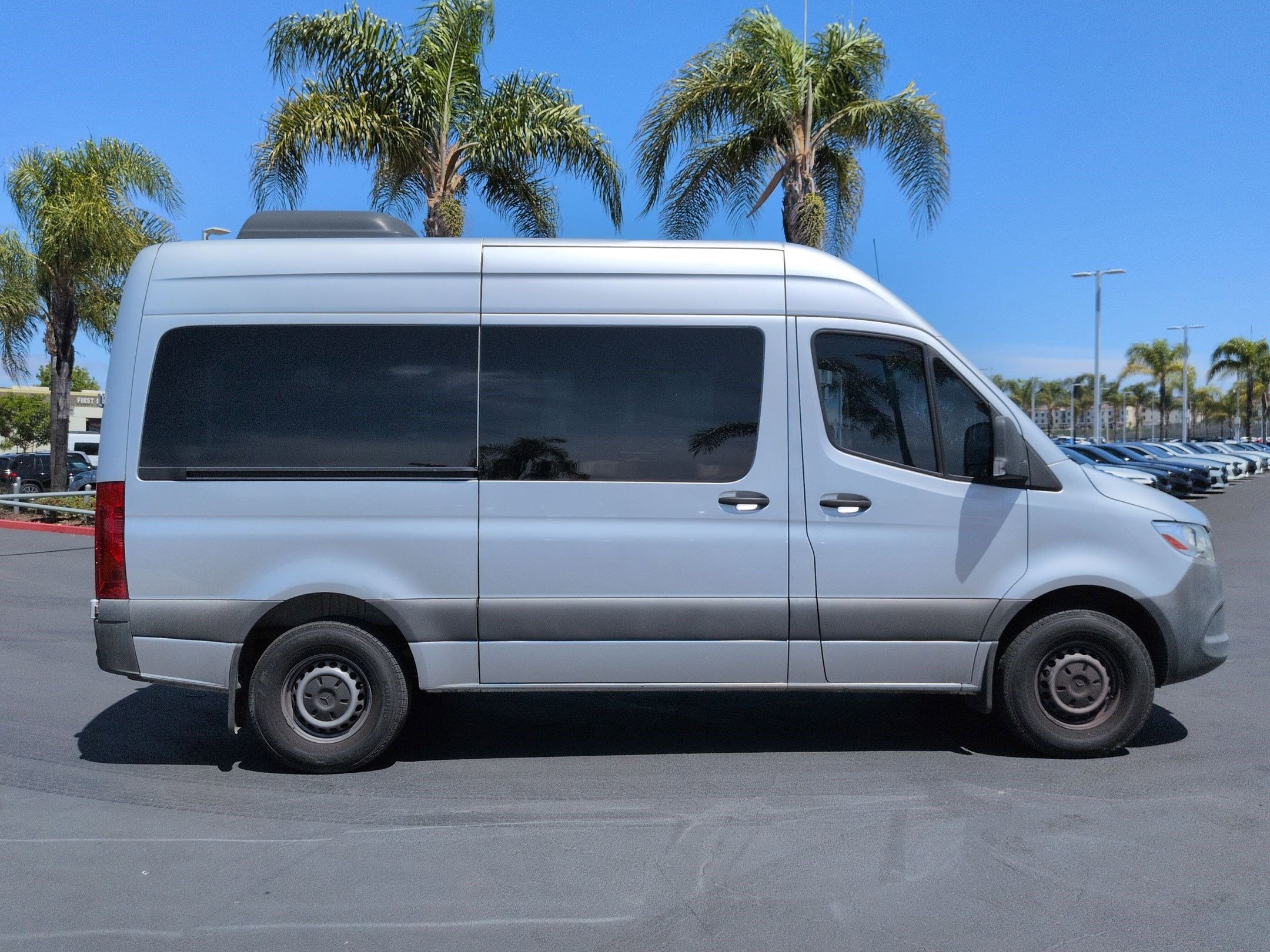 Used 2019 Mercedes-Benz Sprinter 2500 image 11