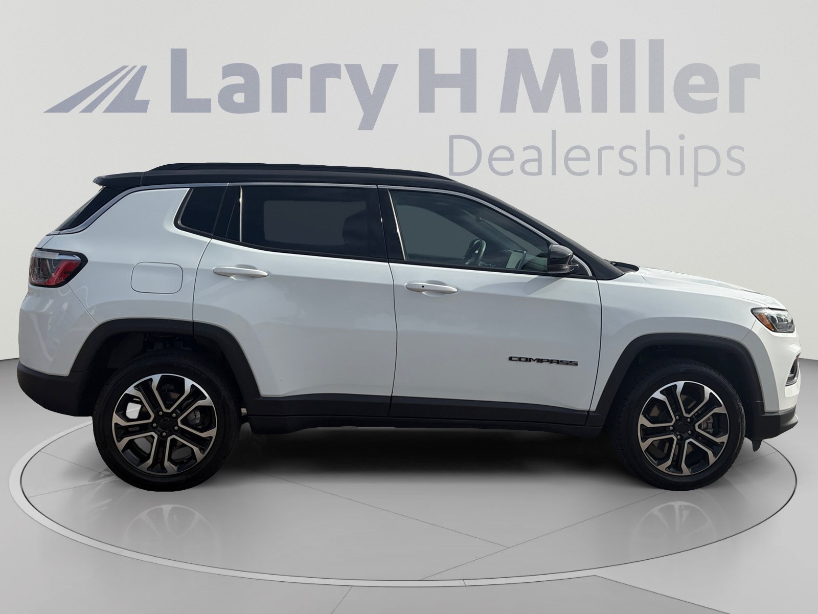 Used 2024 Jeep Compass Limited AWD/4WD image 7