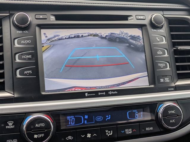 Used 2019 Toyota Highlander XLE image 23