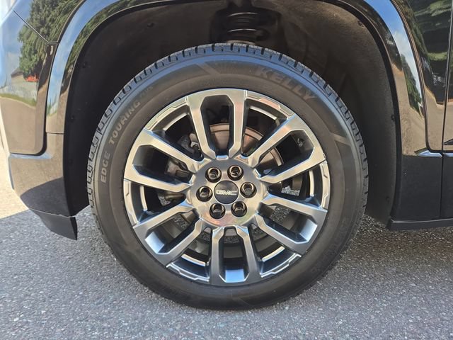 Used 2023 GMC Acadia Denali w/ Black Diamond Edition AWD/4WD image 7