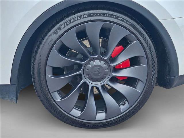 Used 2024 Tesla Model Y Performance image 25