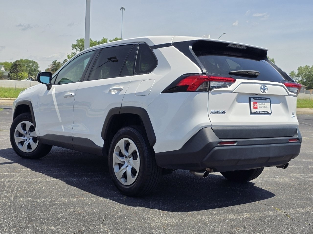Certified 2024 Toyota RAV4 LE AWD/4WD image 12