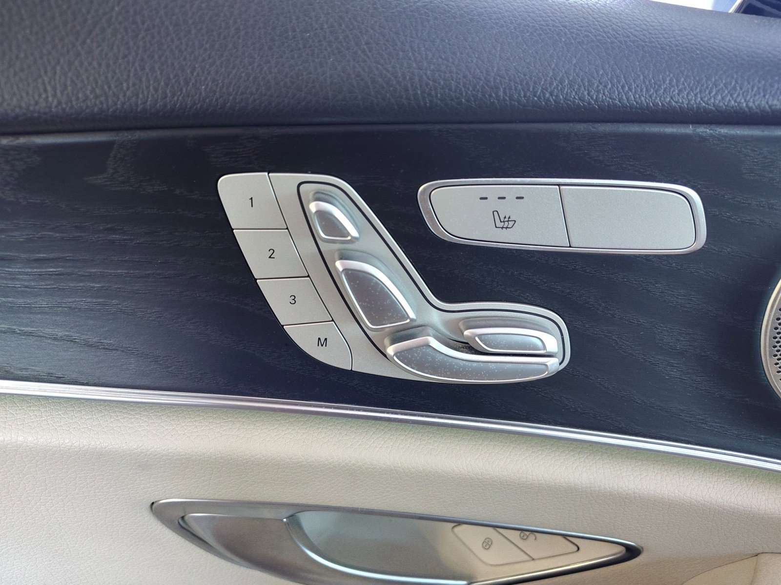 Used 2022 Mercedes-Benz E 350 Sedan image 12