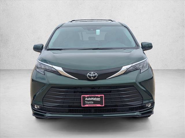 New 2026 Toyota Sienna XLE FWD image 6