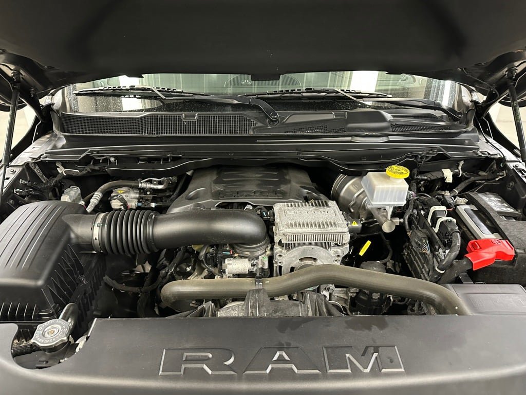Used 2023 RAM 1500 Laramie AWD/4WD image 40