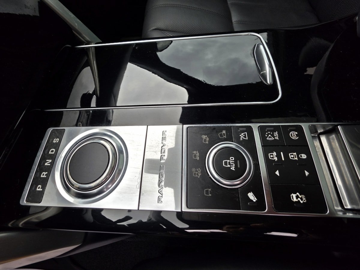 Used 2014 Land Rover Range Rover HSE AWD/4WD image 13