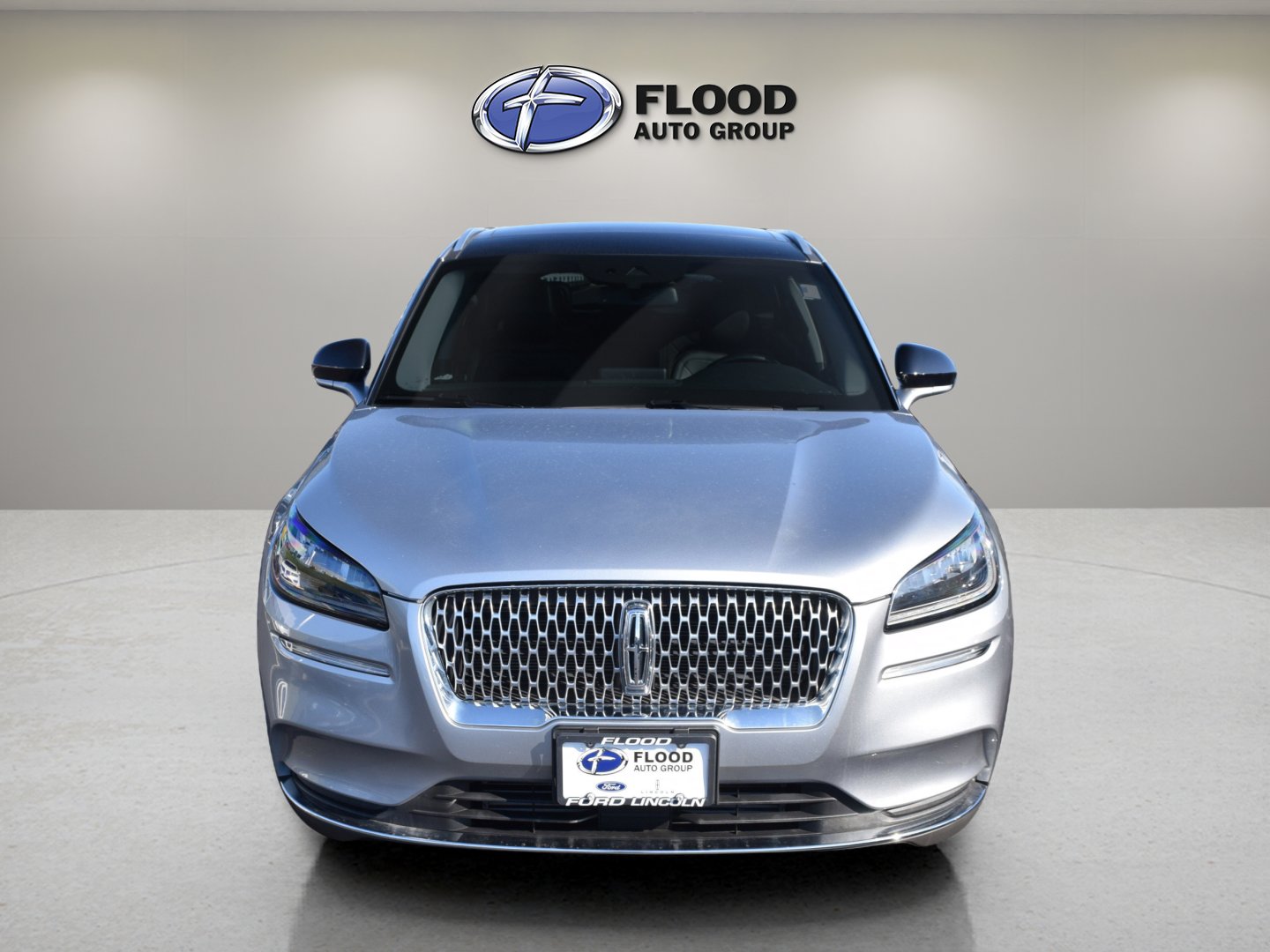 Used 2022 Lincoln Corsair AWD w/ Premium Package image 2