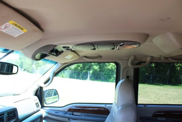 Used 2001 Ford Excursion Limited RWD image 16