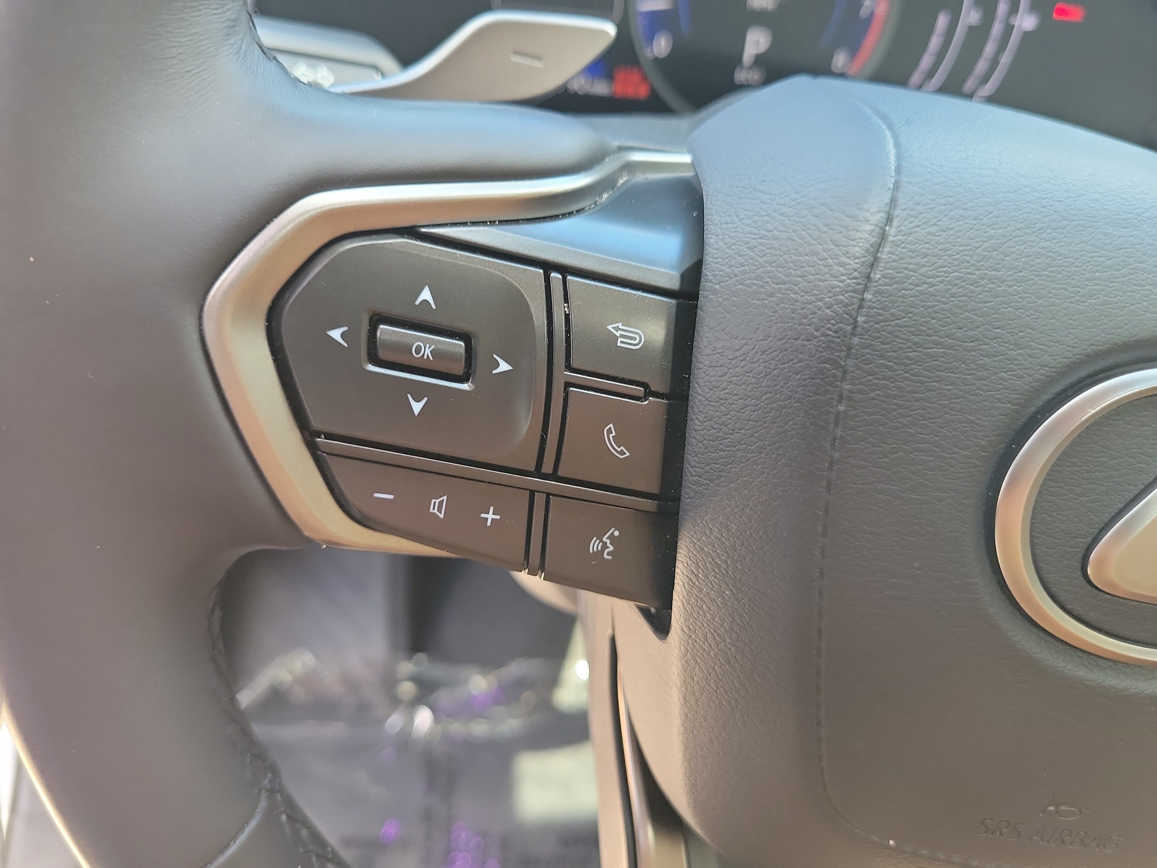 Certified 2025 Lexus NX 250 FWD w/ Premium Package image 28