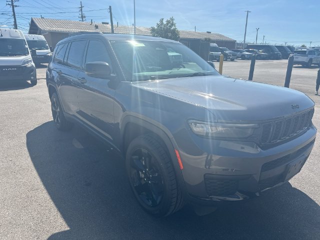 Certified 2023 Jeep Grand Cherokee L Laredo AWD/4WD image 12