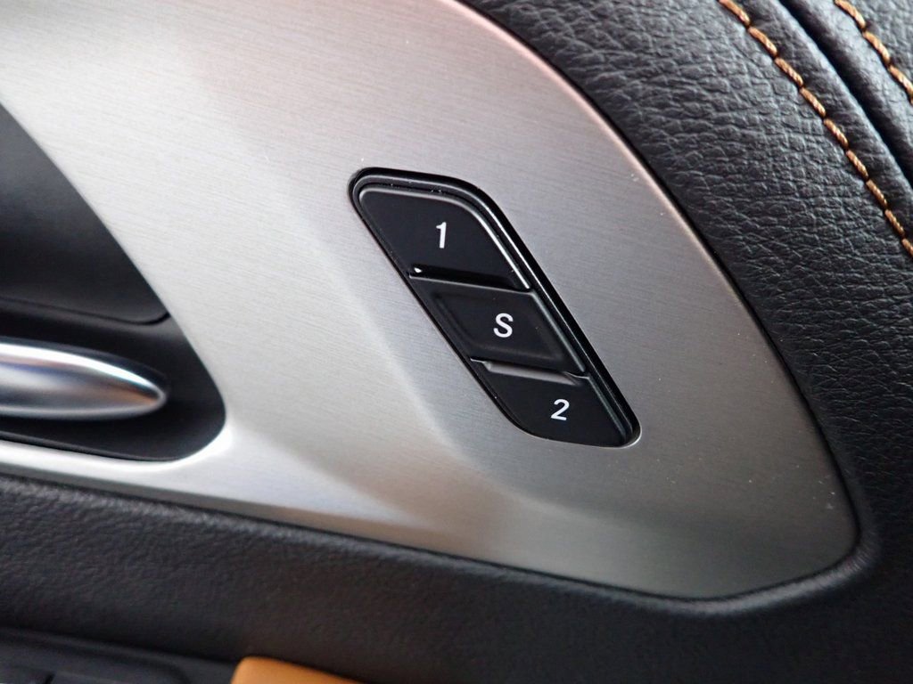 New 2026 Chrysler Pacifica Pinnacle image 2