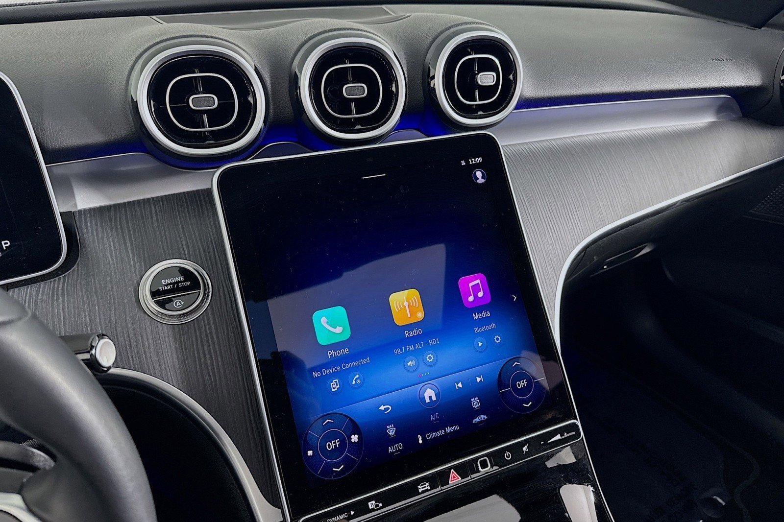 Certified 2025 Mercedes-Benz C 300 Sedan image 20