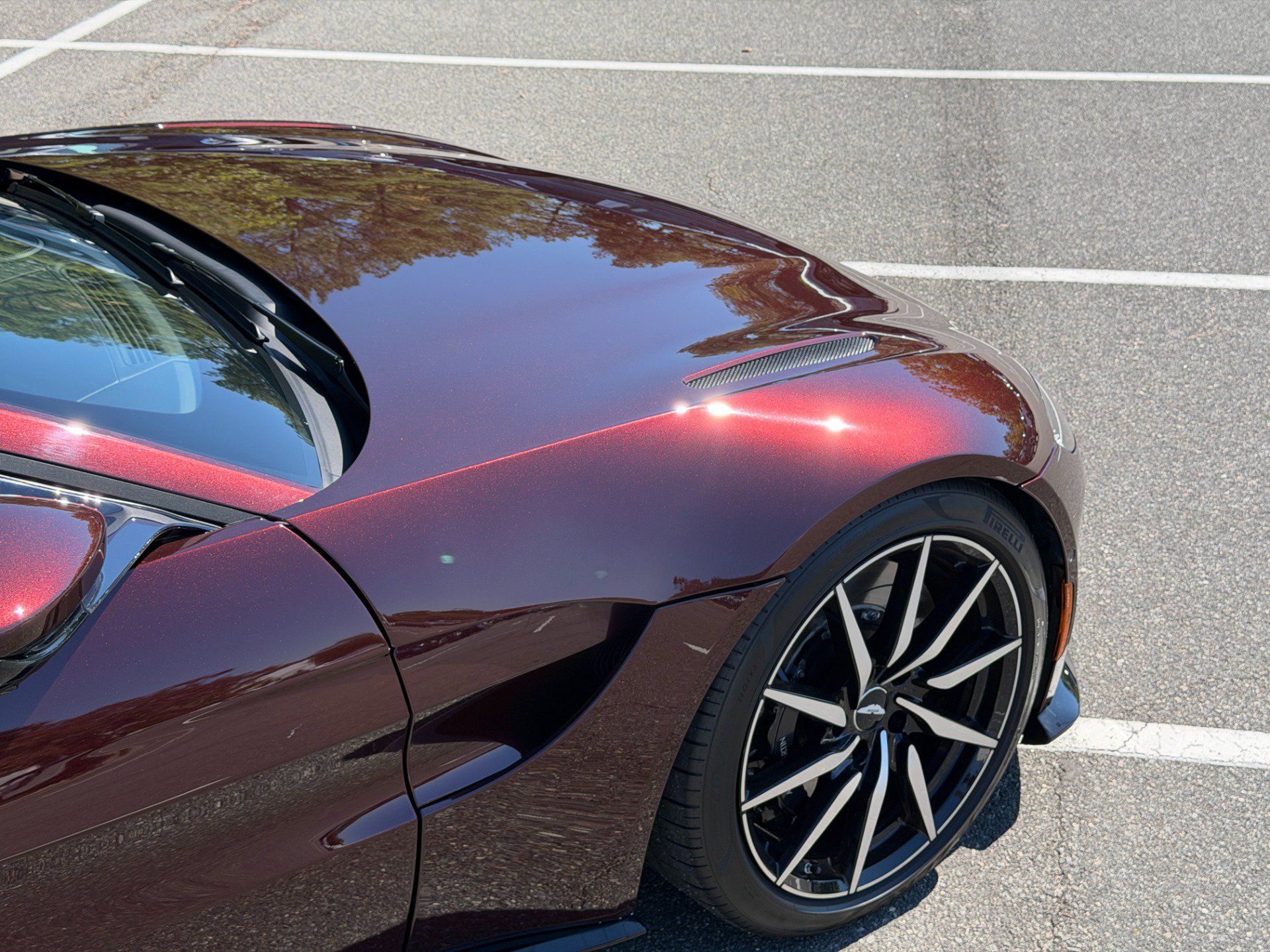 Used 2020 Aston Martin V8 Vantage Coupe RWD image 30