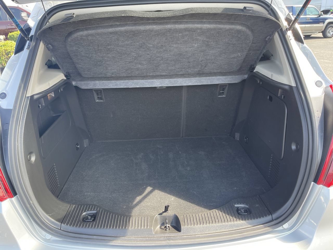 Used 2020 Buick Encore Preferred w/ Safety Package FWD image 25