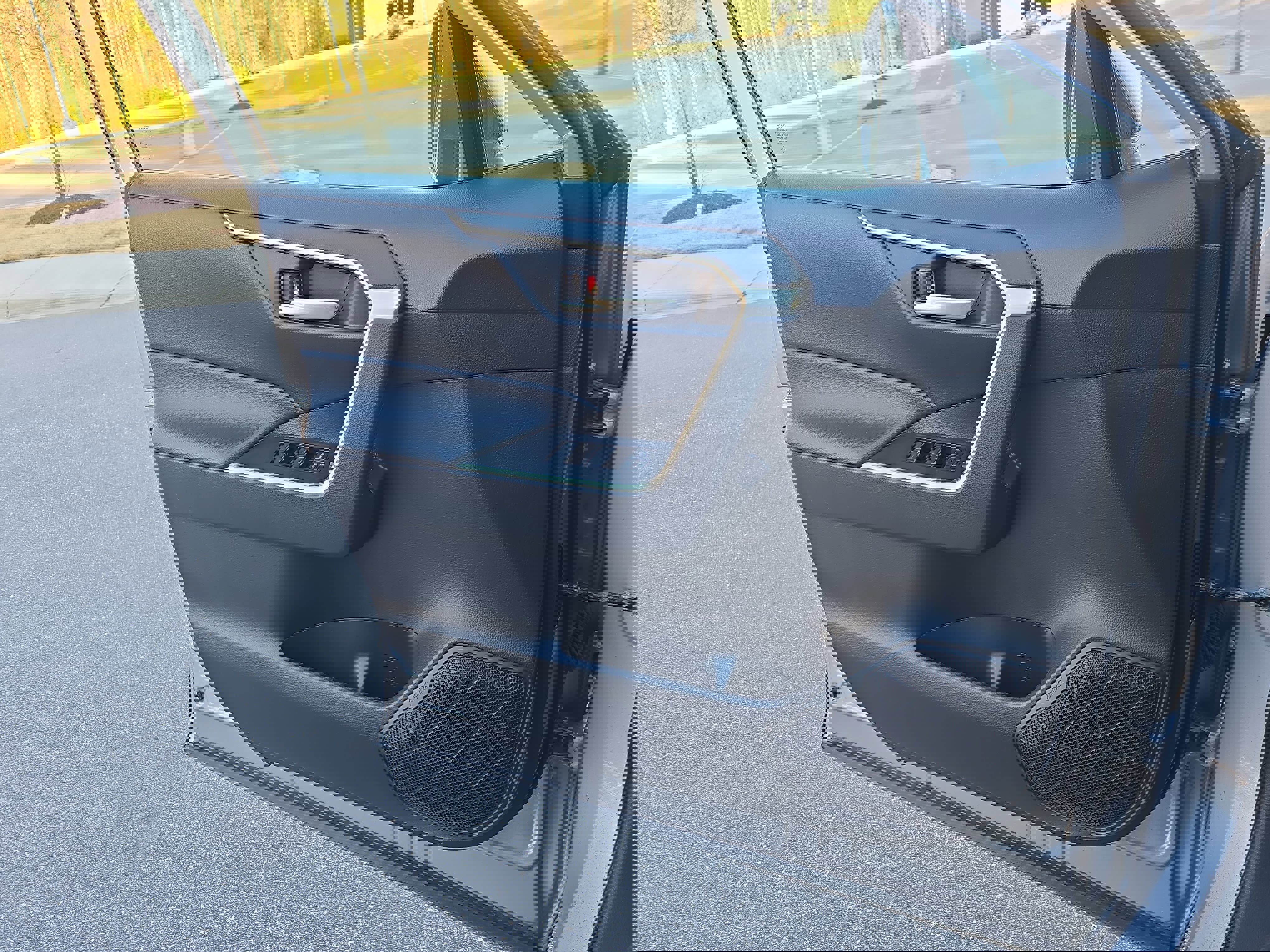 Used 2024 Toyota RAV4 XLE image 26