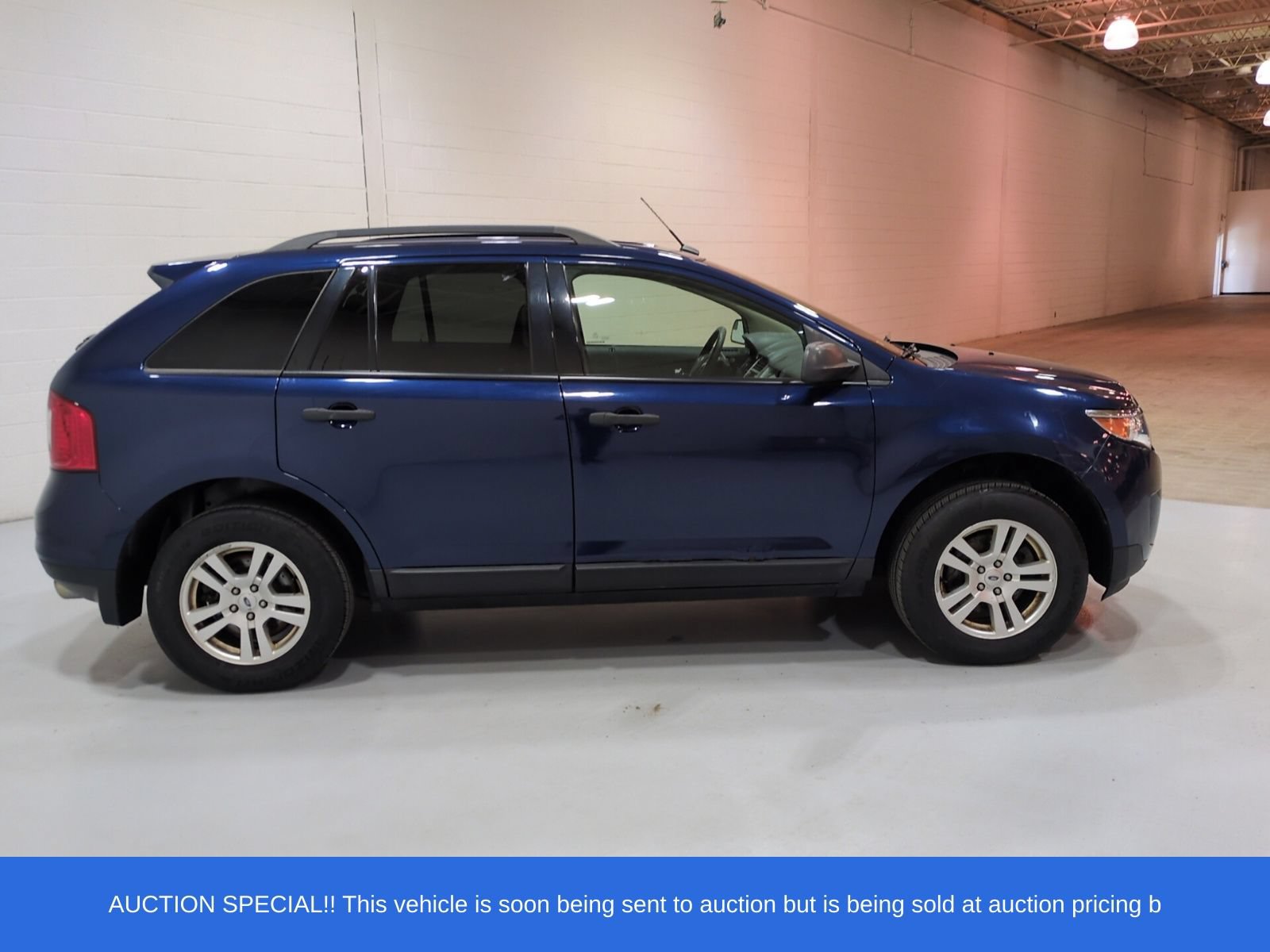 Used 2012 Ford Edge SE FWD image 2